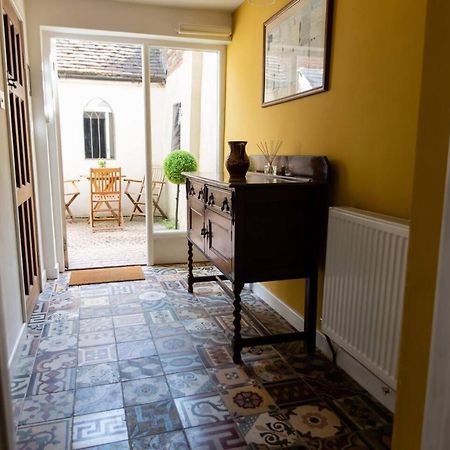 Pass The Keys Magical Period House In The Heart Of Ludlow Bagian luar foto