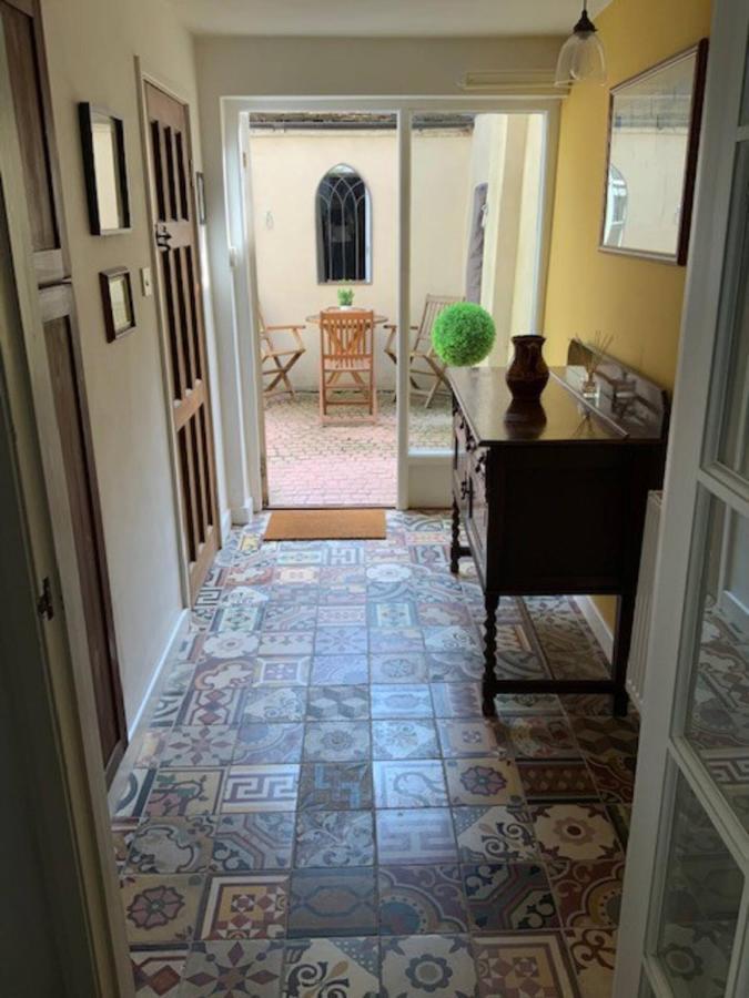 Pass The Keys Magical Period House In The Heart Of Ludlow Bagian luar foto
