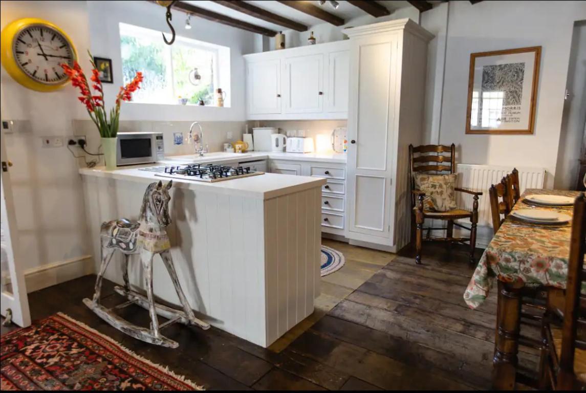 Pass The Keys Magical Period House In The Heart Of Ludlow Bagian luar foto