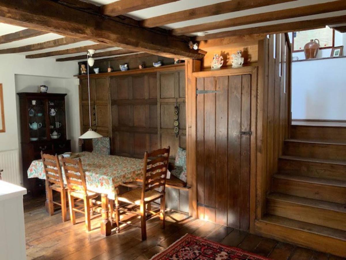 Pass The Keys Magical Period House In The Heart Of Ludlow Bagian luar foto